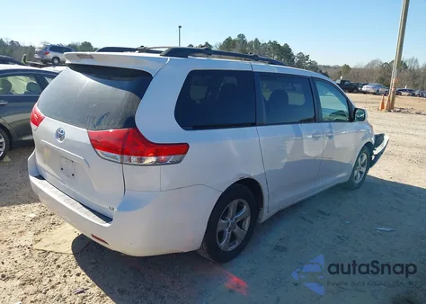2014 Toyota Sienna Le V6 8 Passenger from USA, damaged, VIN 5TDKK3DC2ES433588